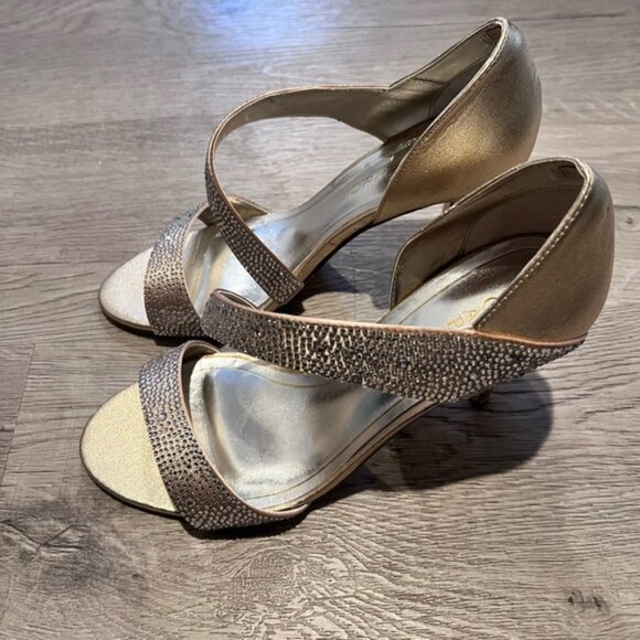 NWOT Caparros Visae Gold Diamond Wrap Heels - Picture 2 of 6